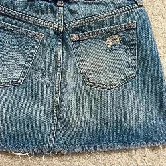 Free People We The Free Button Fly Distressed Denim Jean Mini Skirt Women Sz 26 - Picture 14 of 14